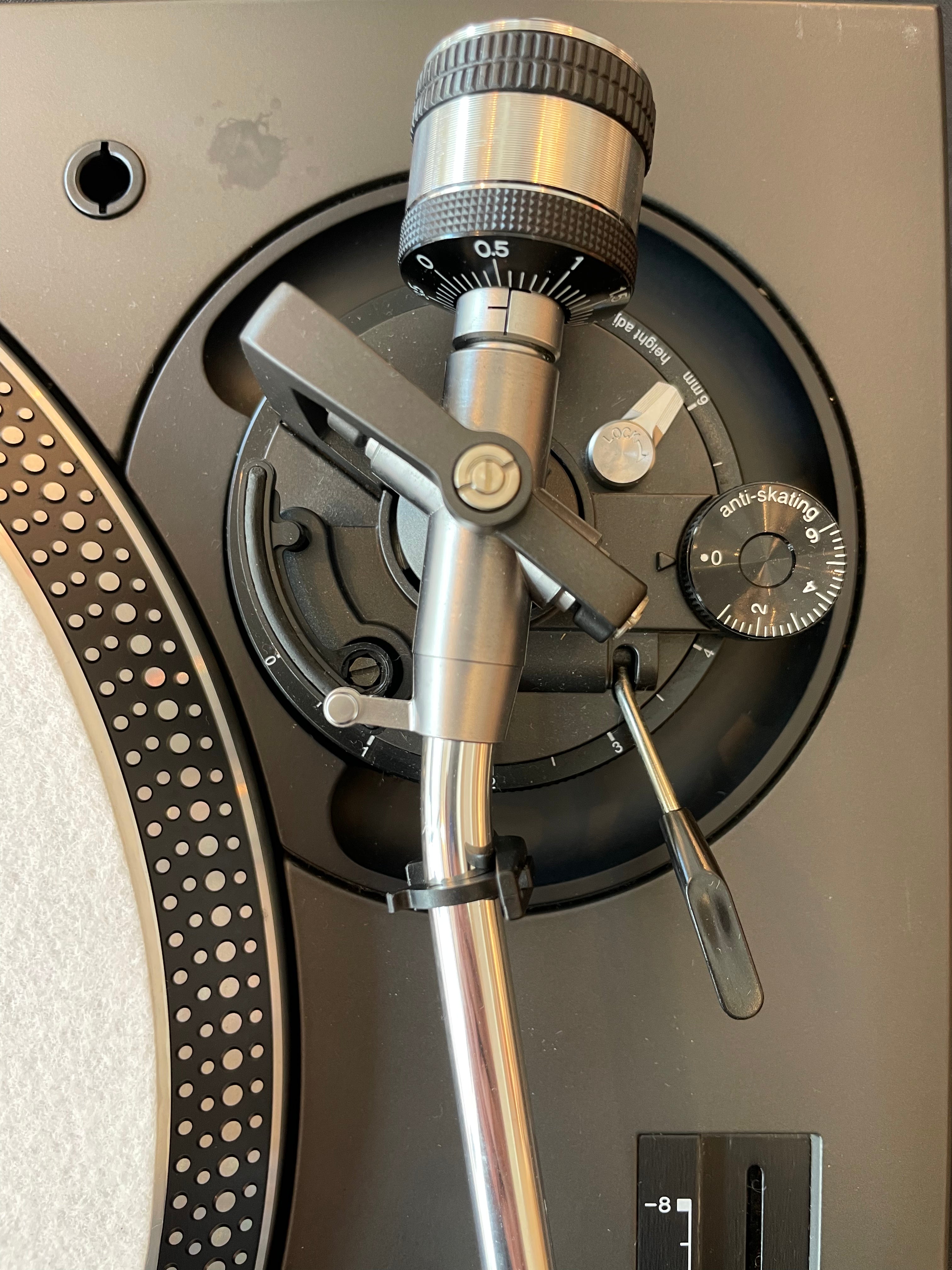 (Second Hand) Technics SL-1200MK5 Black Direct Drive Turntable