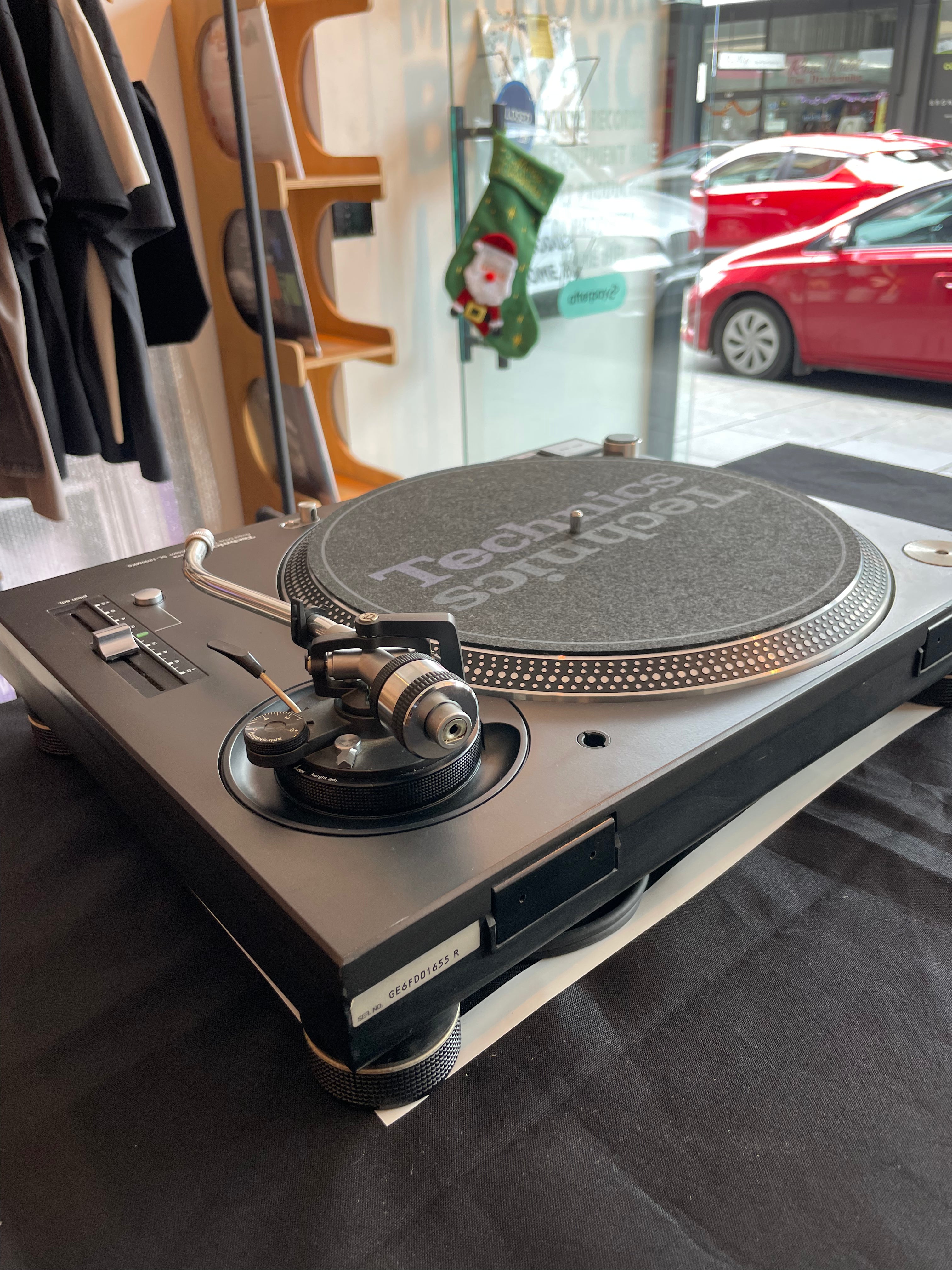 (Second Hand) Technics SL-1200MK5 Black Direct Drive Turntable