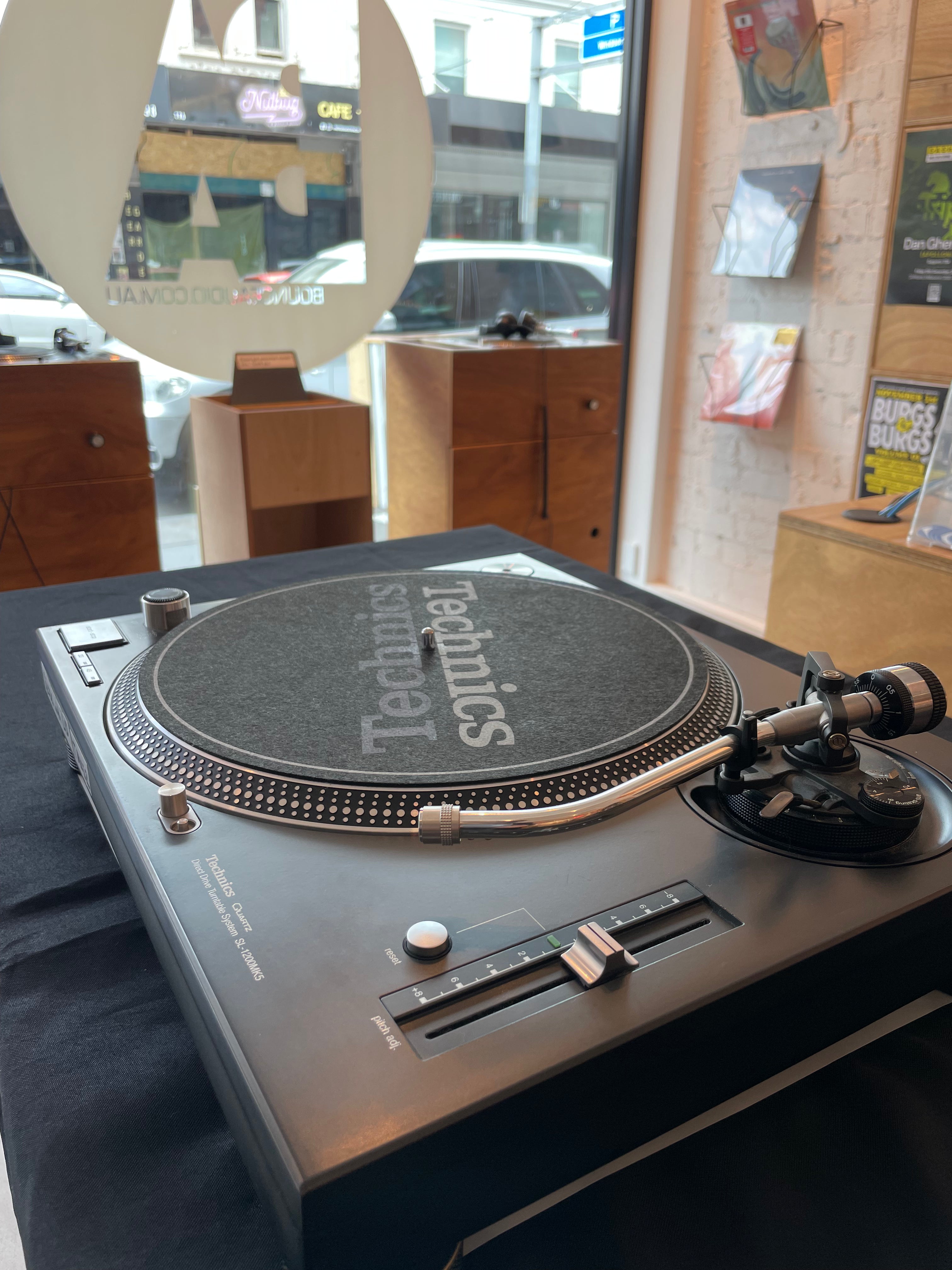 (Second Hand) Technics SL-1200MK5 Black Direct Drive Turntable