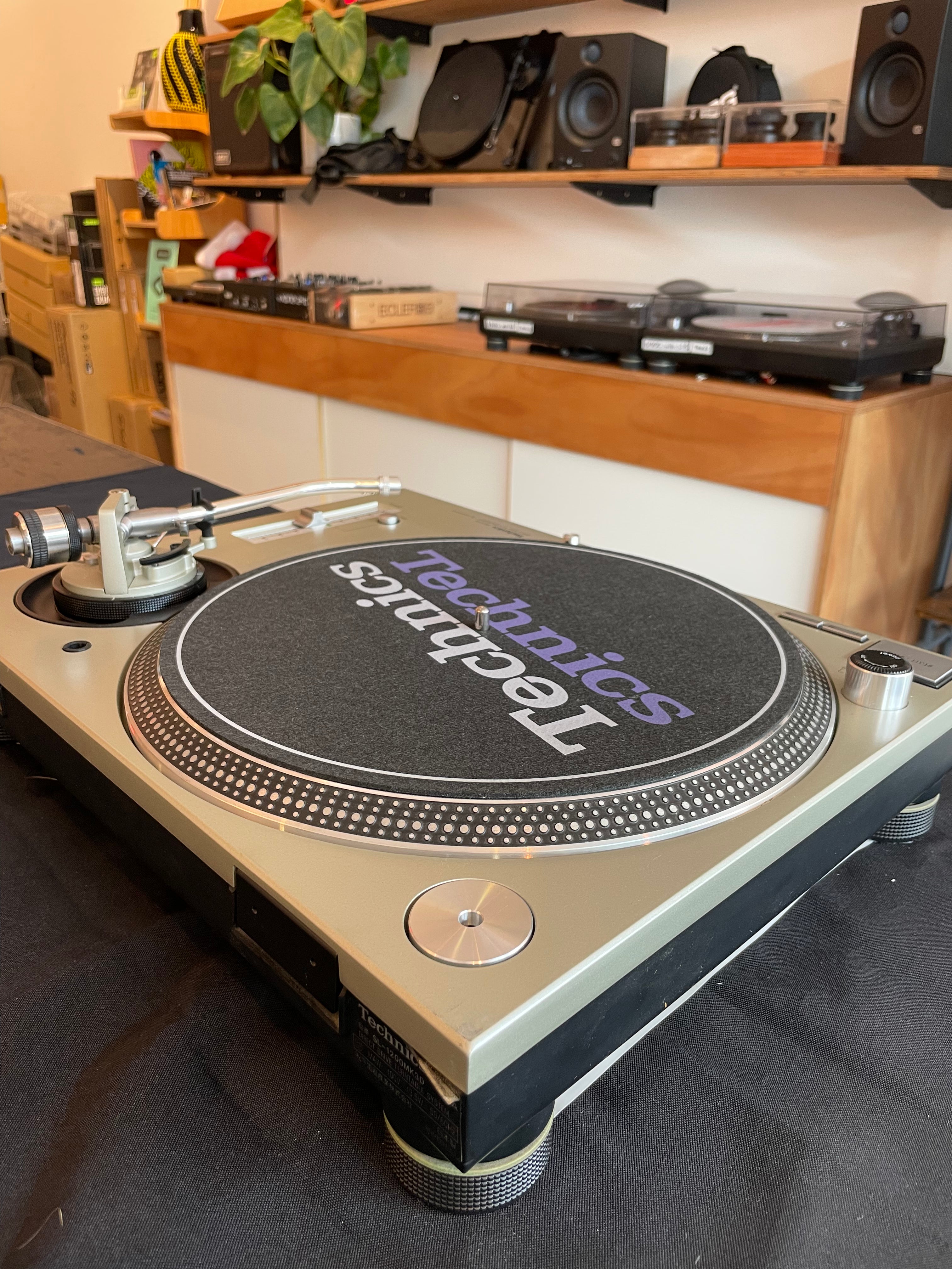 (Second Hand) Technics SL-1200MK3D Silver Direct Drive Turntable