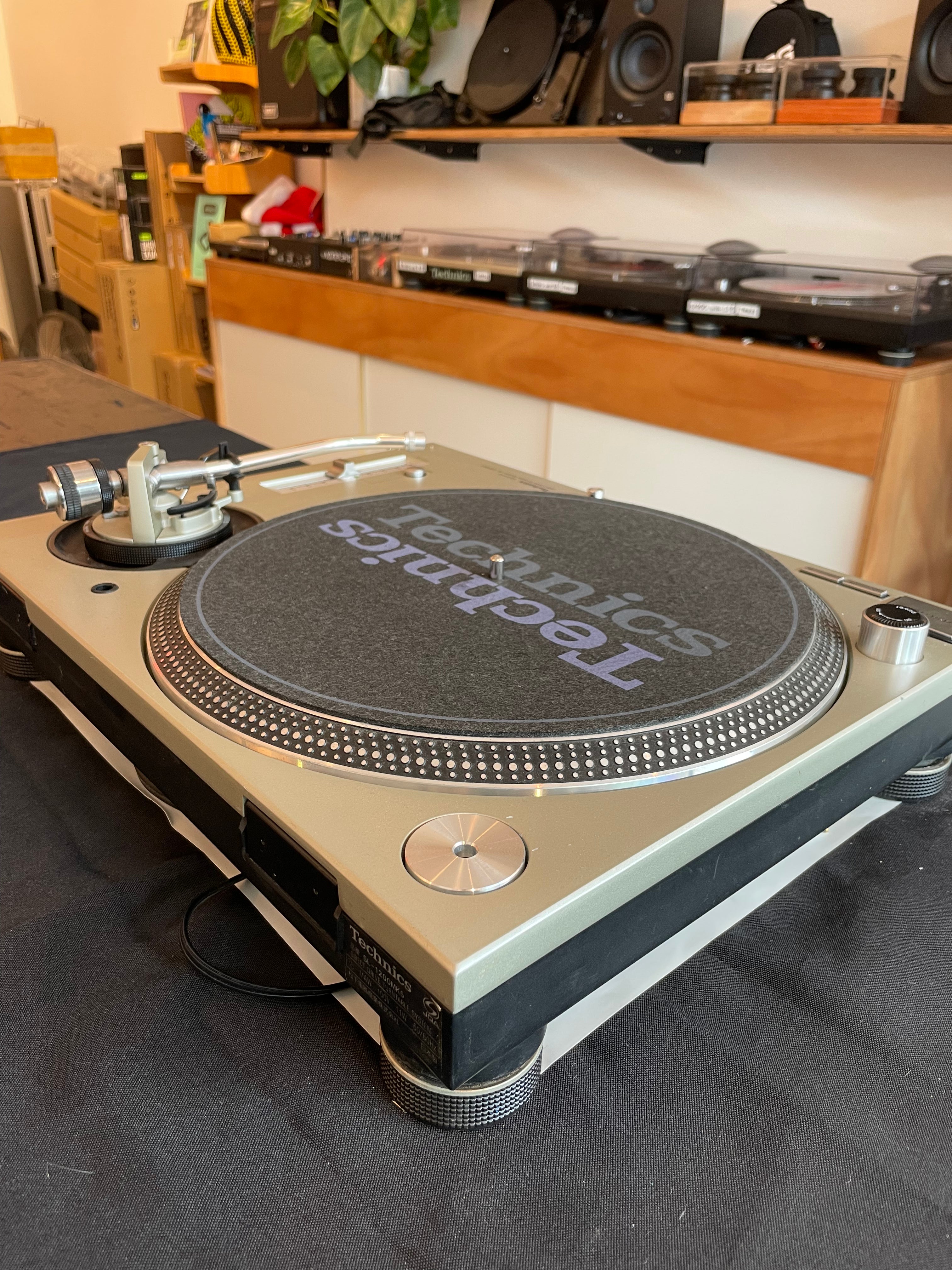 (Second Hand) Technics SL-1200MK5 Silver Direct Drive Turntable