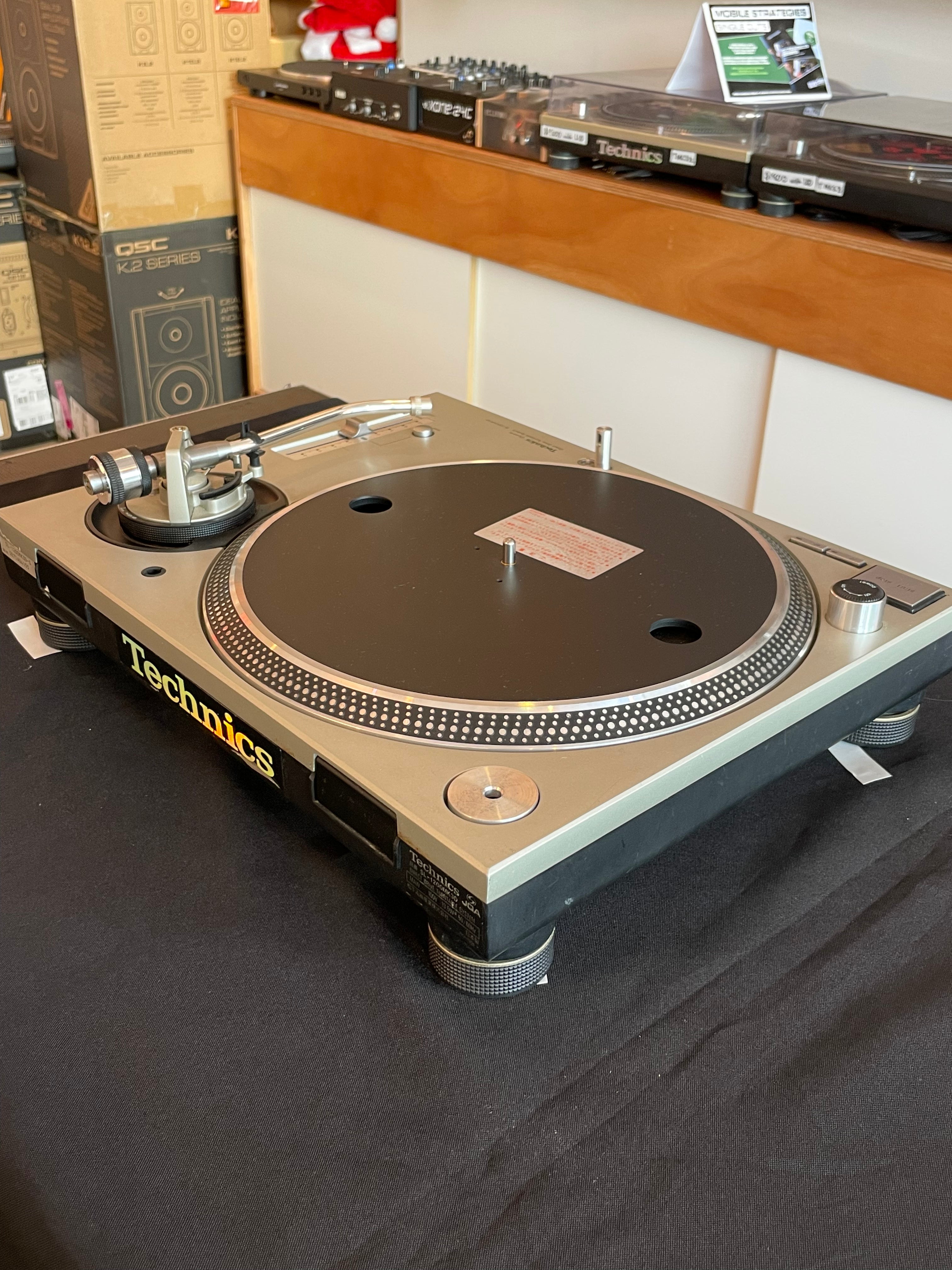 (Second Hand) Technics SL-1200MK3D Silver Direct Drive Turntable