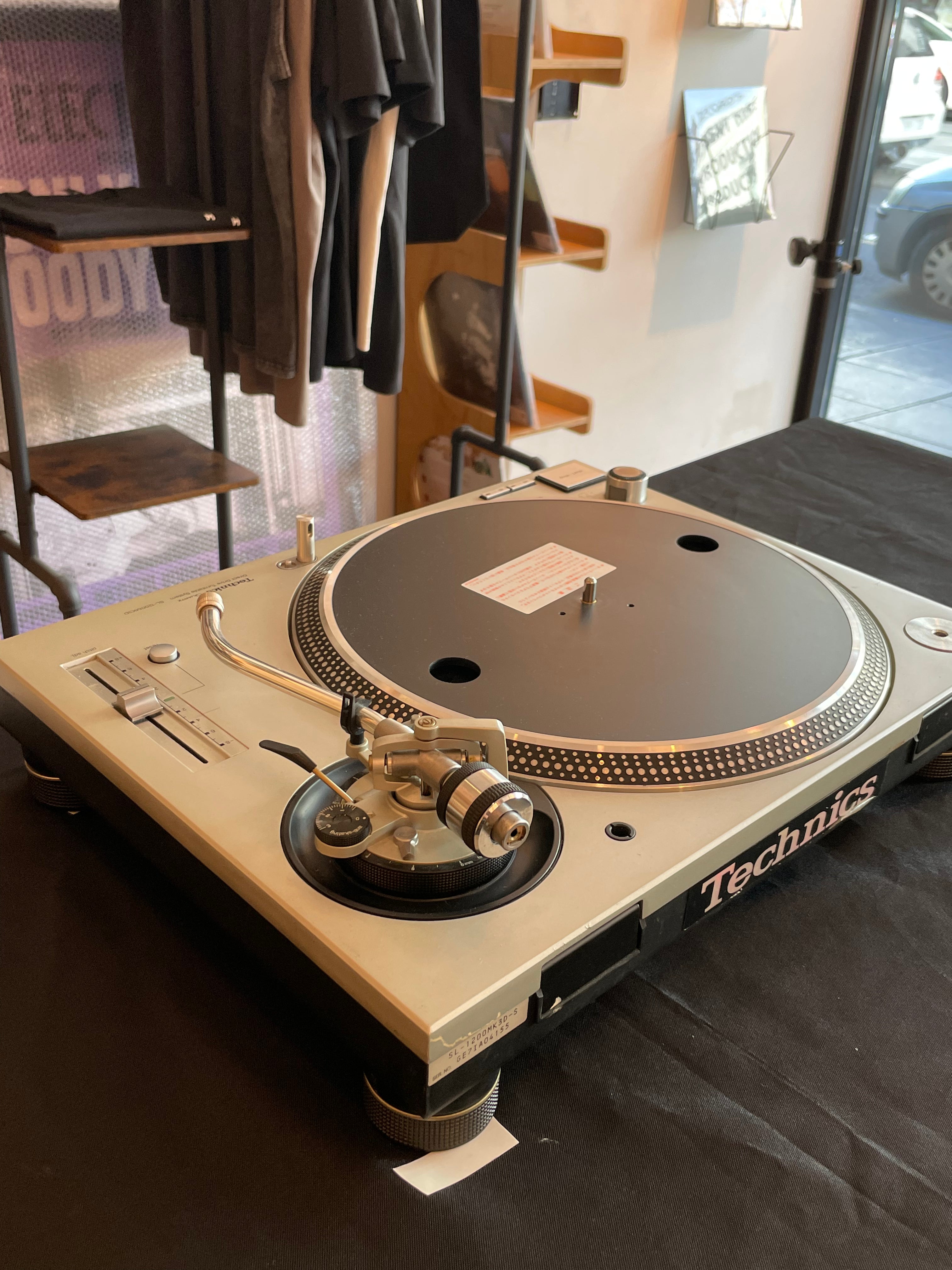 (Second Hand) Technics SL-1200MK3D Silver Direct Drive Turntable