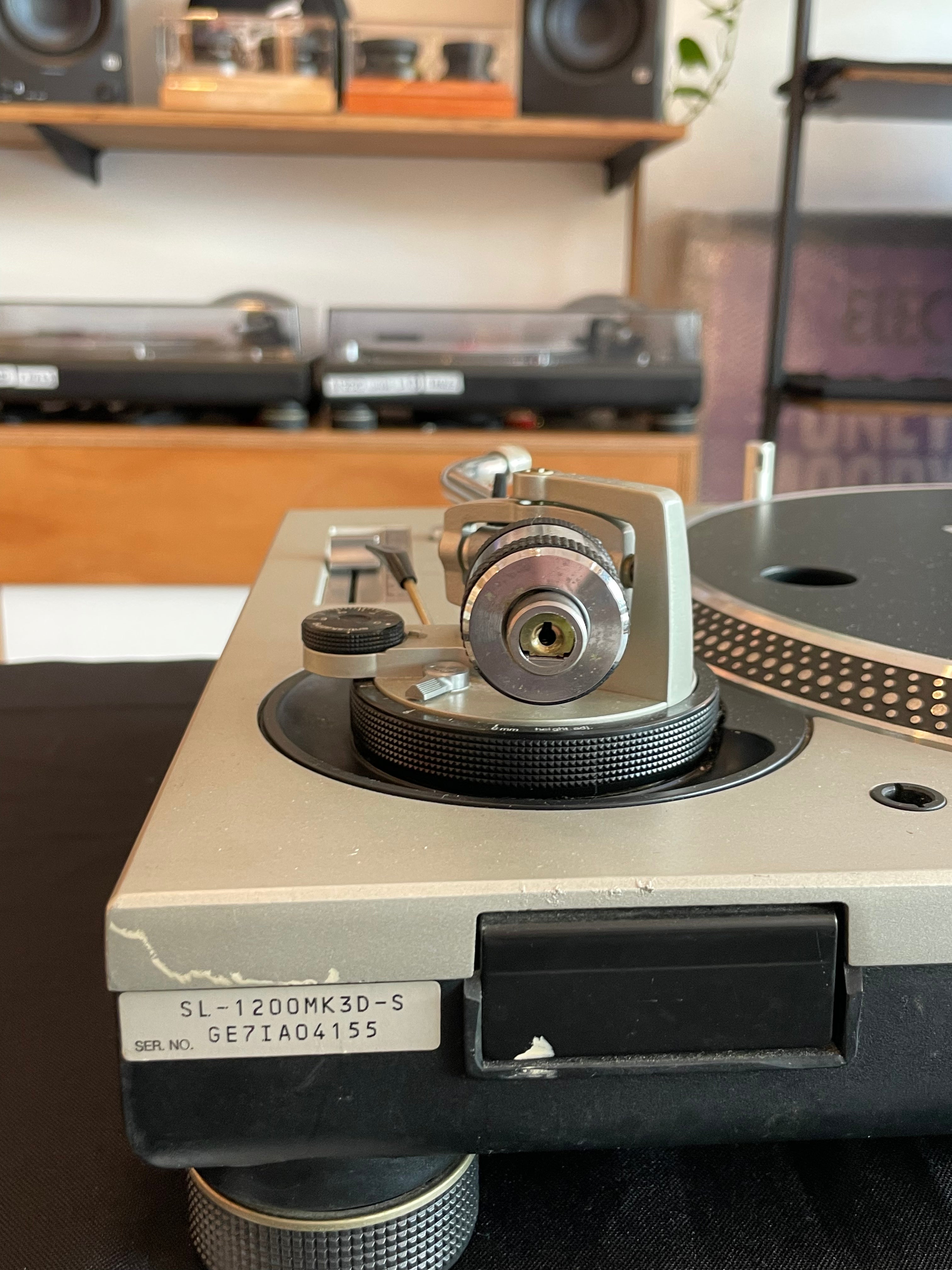 (Second Hand) Technics SL-1200MK3D Silver Direct Drive Turntable