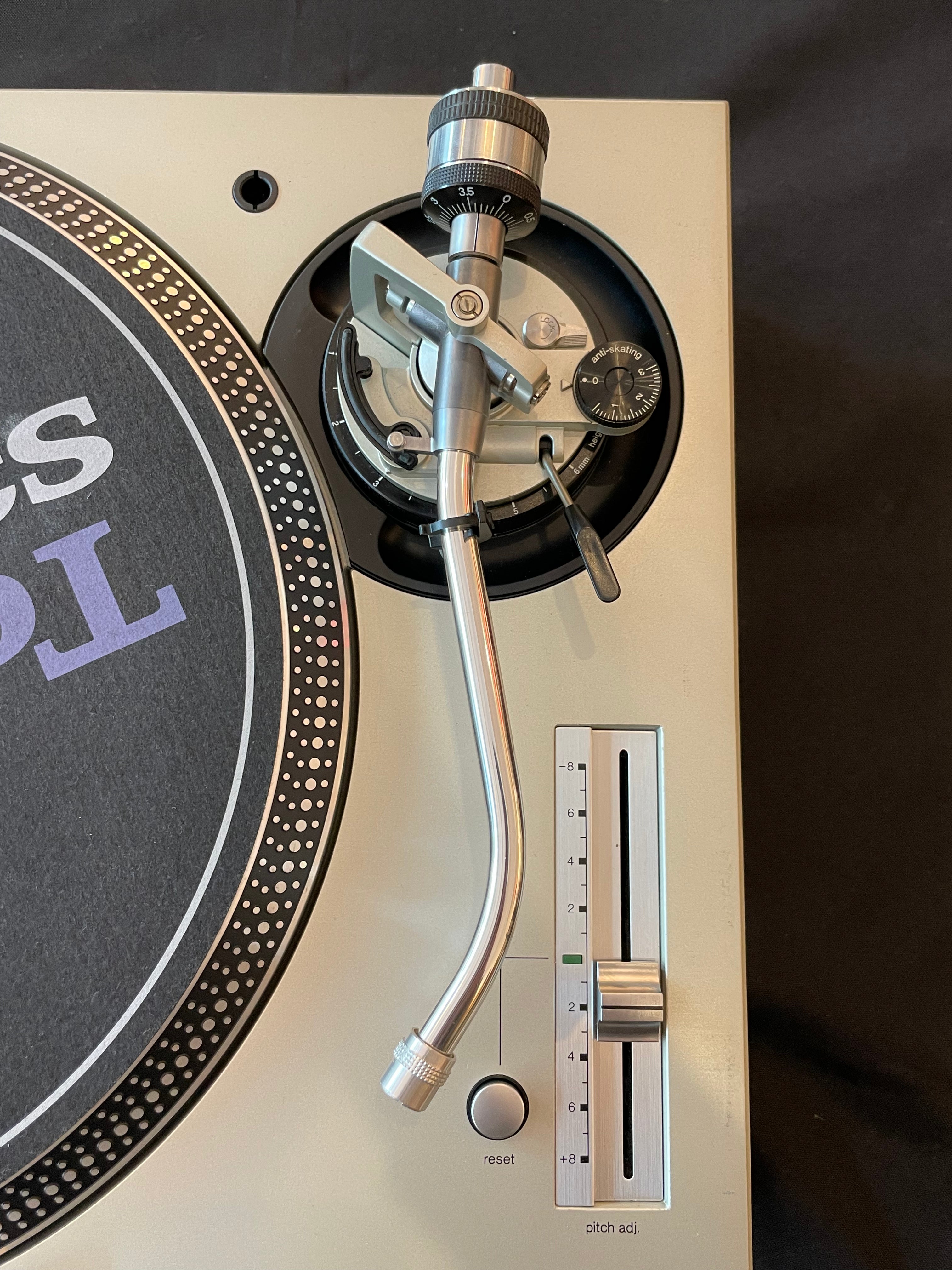 (Second Hand) Technics SL-1200MK3D Silver Direct Drive Turntable