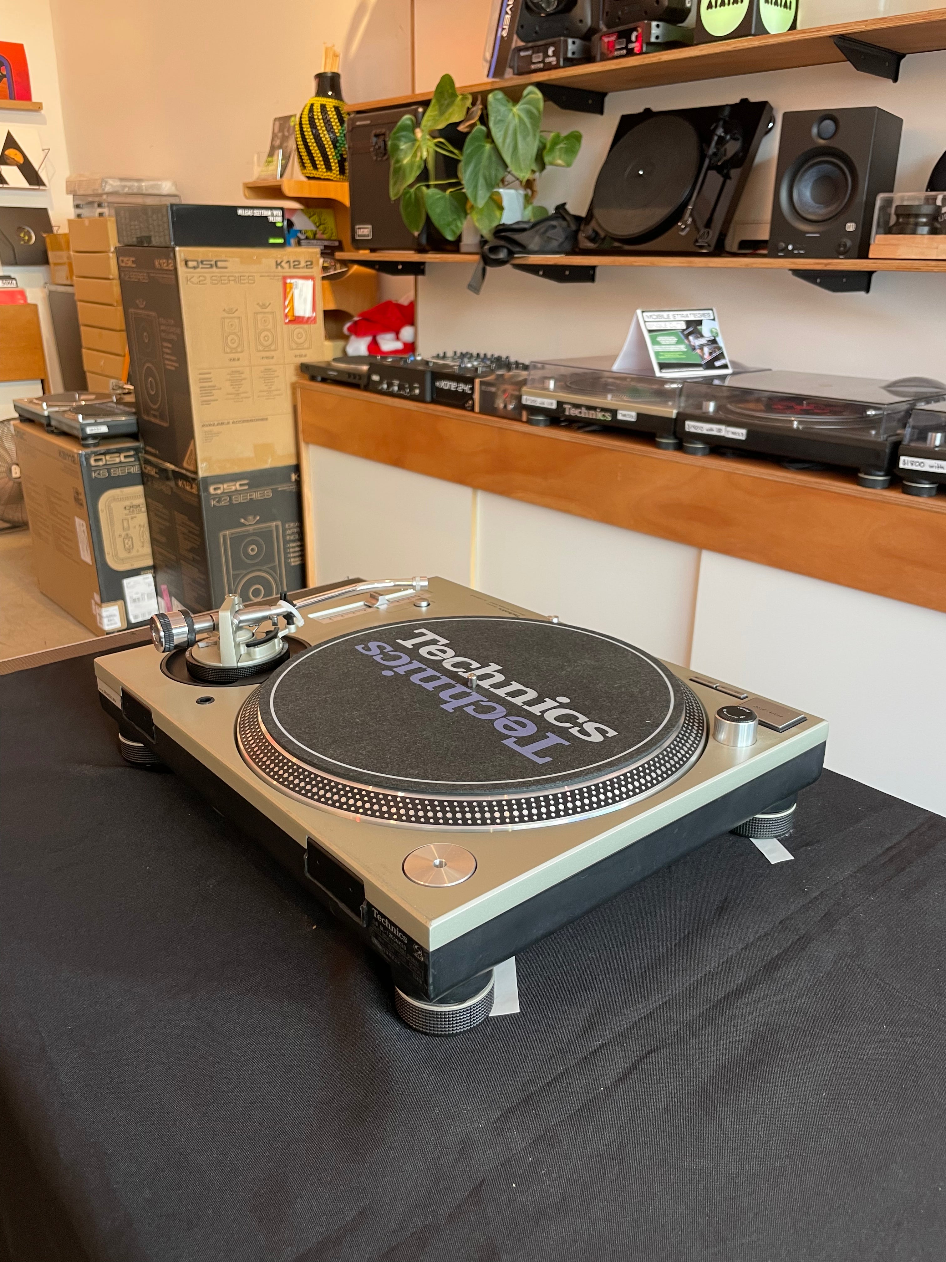 (Second Hand) Technics SL-1200MK3D Silver Direct Drive Turntable