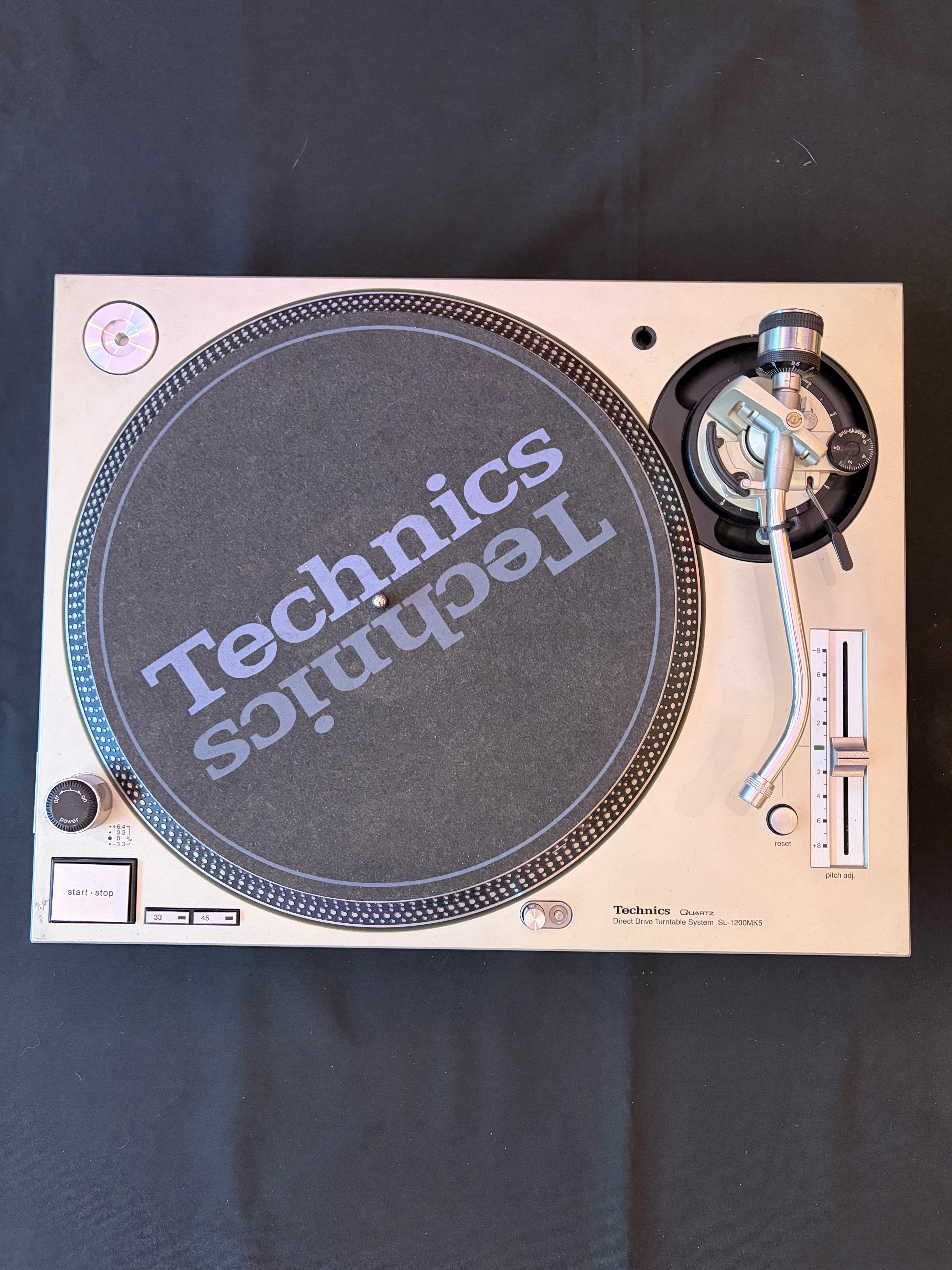 Technics SL-1200 Mk5 Silver Direct Drive Turntable (secondhand) TMK30