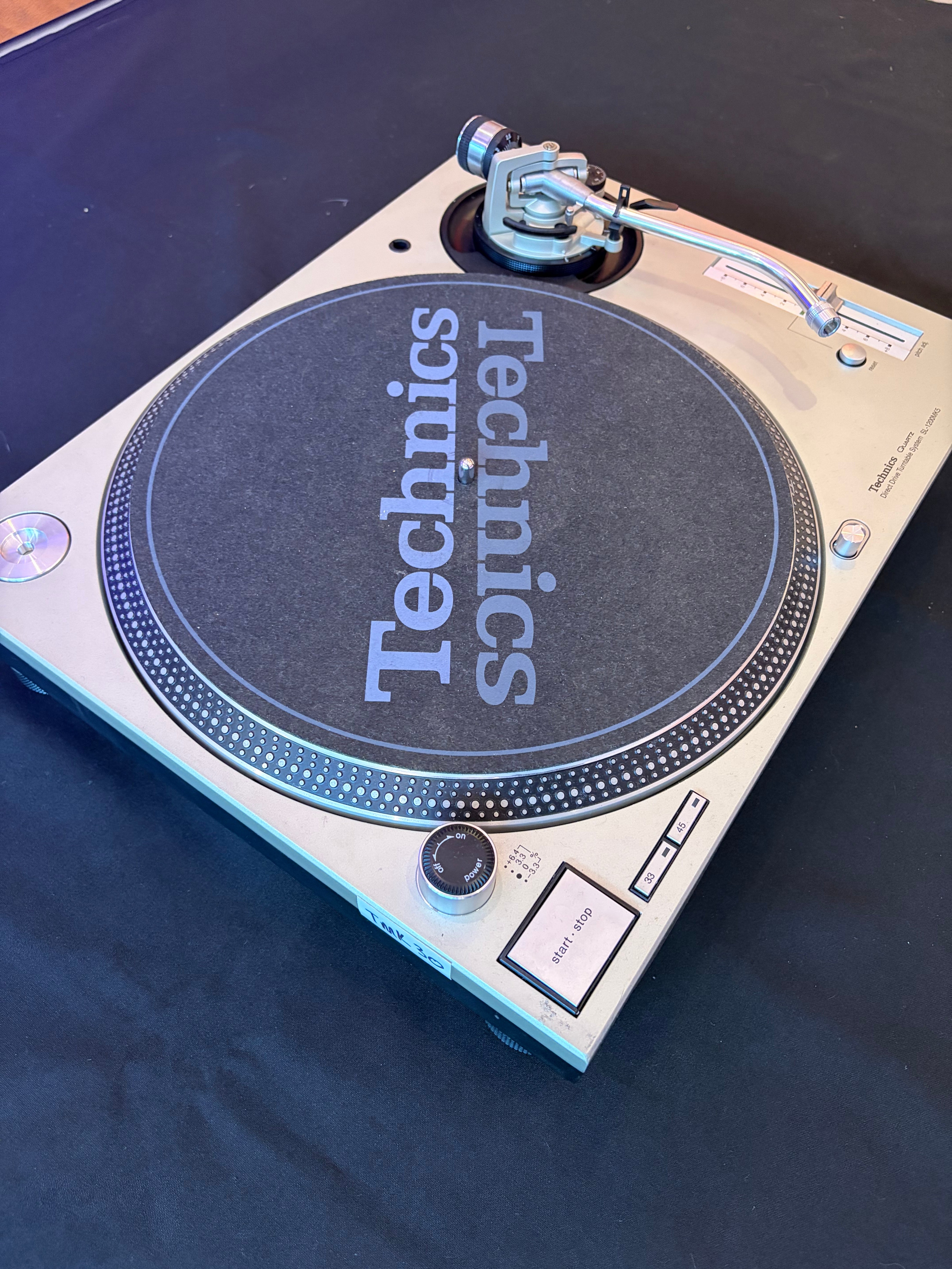Technics SL-1200 Mk5 Silver Direct Drive Turntable (secondhand) TMK30