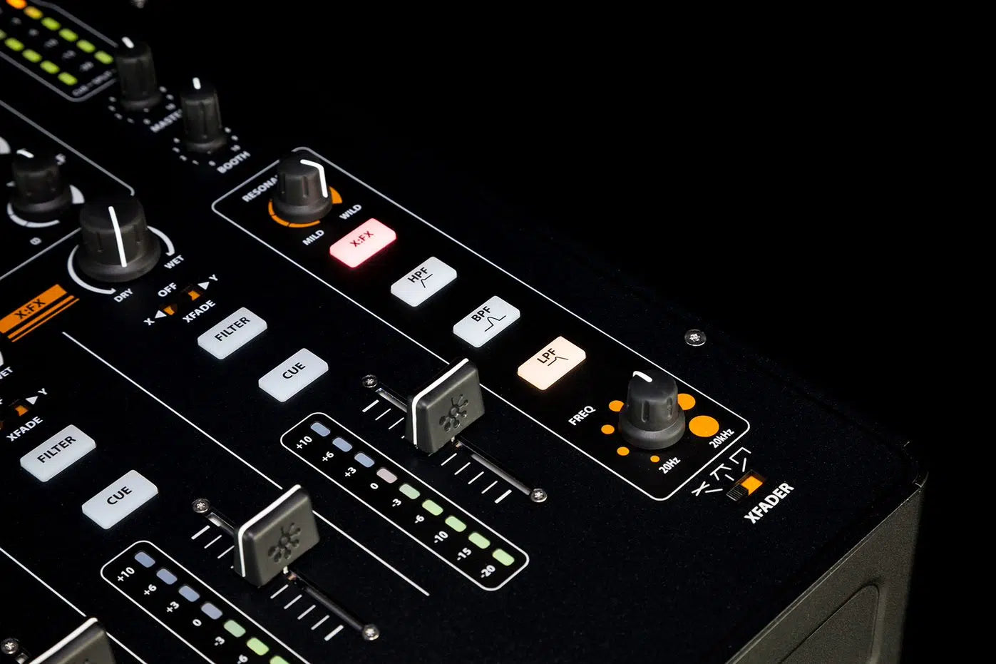 Allen & Heath Xone:43 — 4+1 Channel Analogue DJ Mixer
